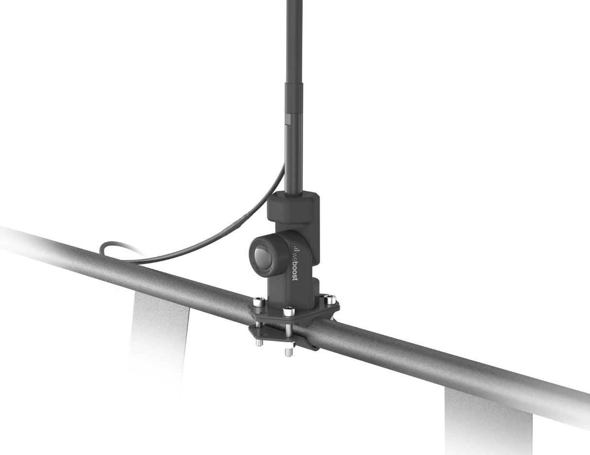 Overland antenna mounted on pole.